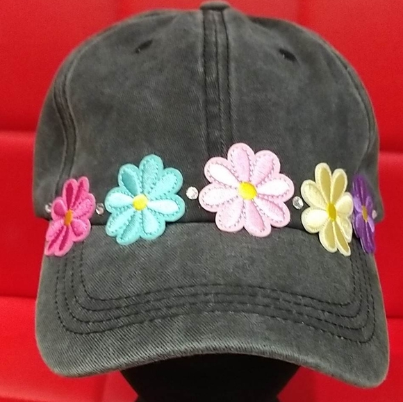 Dani'z Hat'z. Women's Charcoal Grey Hat. Created by me. - Picture 1 of 4